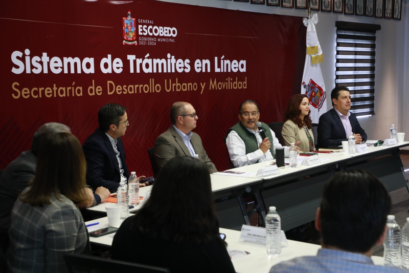 ACTIVA ESCOBEDO SISTEMA EN LÍNEA
PARA AGILIZAR TRÁMITES Y PERMISOS
