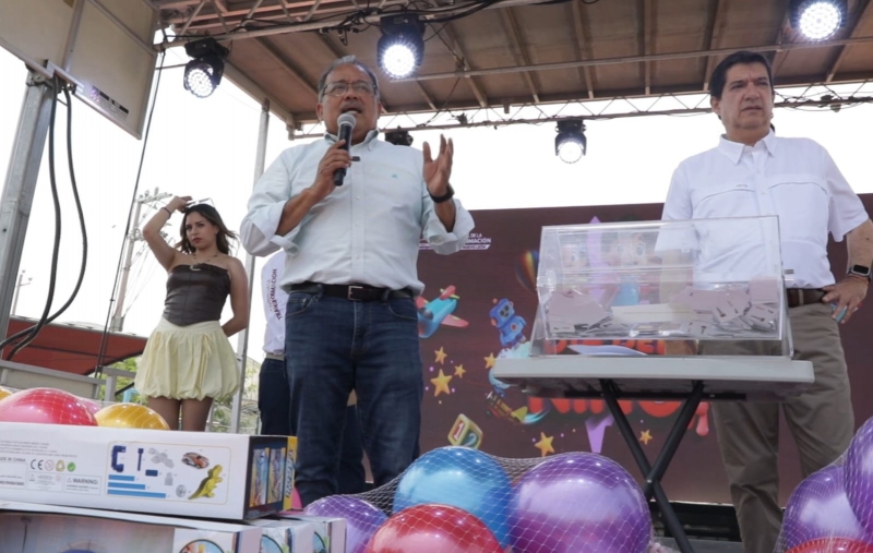 VIVE ESCOBEDO GRAN FESTEJO DEL DÍA DEL NIÑO EN EL DIVERTIPARQUE 